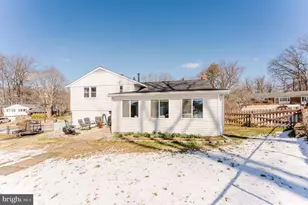 5937 Atteentee Rd, Springfield, VA 22150 - Photo 3