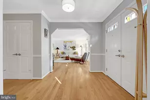 12111 Holly Knoll Cir, Great Falls, VA 22066 - Photo 5