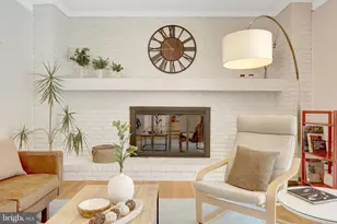 12111 Holly Knoll Cir, Great Falls, VA 22066 - Photo 21