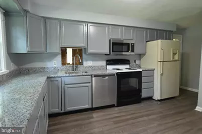 7201 Barry Road, Alexandria, VA 22315 - Photo 11