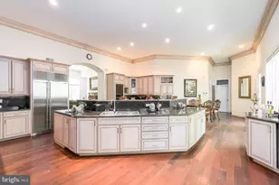 1347 Kirby Rd, McLean, VA 22101 - Photo 15