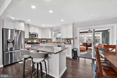 5911 Bond Court, Alexandria, VA 22315 - Photo 7