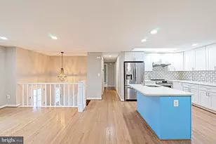 9705 Locust Hill Dr, Great Falls, VA 22066 - Photo 7