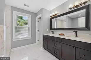 9322 Glenbrook Rd, Fairfax, VA 22031 - Photo 25