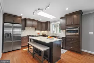 9322 Glenbrook Rd, Fairfax, VA 22031 - Photo 17