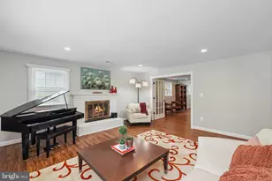 9322 Glenbrook Rd, Fairfax, VA 22031 - Photo 5