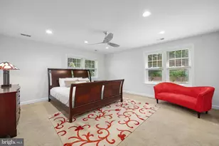 9322 Glenbrook Rd, Fairfax, VA 22031 - Photo 23