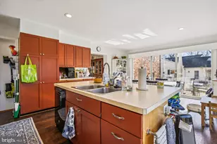 7309 Pinecastle Rd, Falls Church, VA 22043 - Photo 9