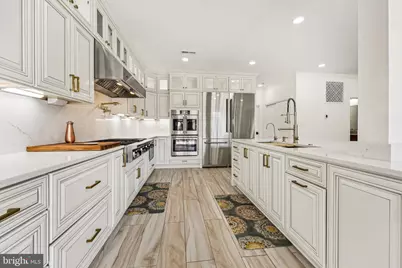 4702 Leighfield Valley Drive, Chantilly, VA 20151 - Photo 3