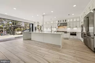 4702 Leighfield Valley Dr, Chantilly, VA 20151 - Photo 7