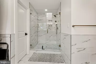 4702 Leighfield Valley Drive, Chantilly, VA 20151 - Photo 37