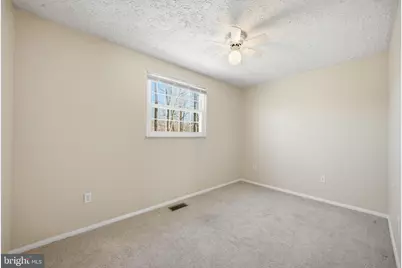 8303 White Star Court, Springfield, VA 22153 - Photo 25