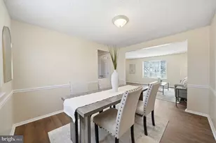 8303 White Star Ct, Springfield, VA 22153 - Photo 9