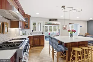 8130 Briar Creek Dr, Annandale, VA 22003 - Photo 13