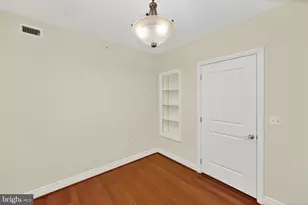 8220 Crestwood Heights Dr, McLean, VA 22102 - Photo 5