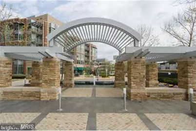 8220 Crestwood Heights Drive #1410, McLean, VA 22102 - Photo 3