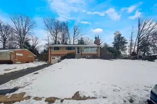 3915 Terrace Dr, Annandale, VA 22003 - Photo 3