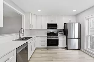 7770 Willow Point Dr, Falls Church, VA 22042 - Photo 3