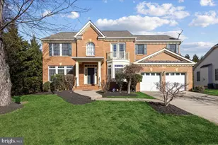 13714 Monet Ct, Chantilly, VA 20151 - Photo 5