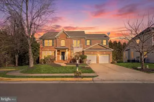 13714 Monet Ct, Chantilly, VA 20151 - Photo 1