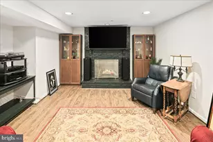 6582 Forsythia St, Springfield, VA 22150 - Photo 33