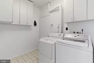 3301 Goldsboro Ct, Falls Church, VA 22042 - Photo 35