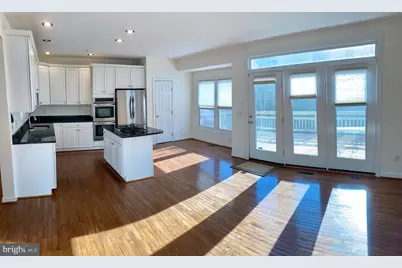 1802 Dawson Street, Vienna, VA 22182 - Photo 5