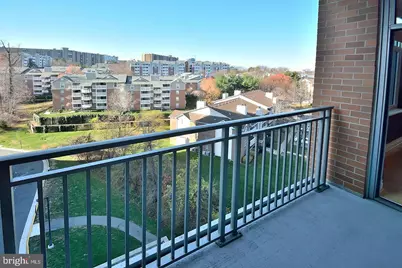 8220 Crestwood Heights Drive #605, McLean, VA 22102 - Photo 3