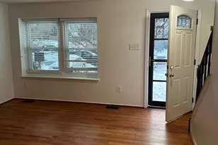 5331 Larochelle Ct, Alexandria, VA 22315 - Photo 3