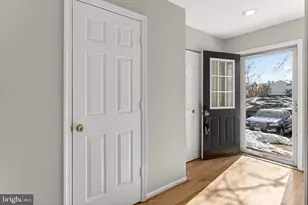 6529 Medinah Ln, Alexandria, VA 22312 - Photo 7