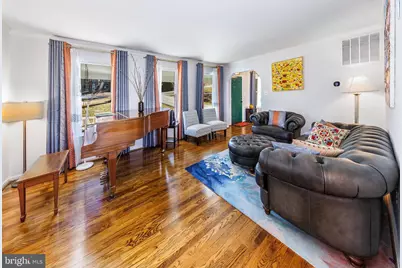 980 Old Holly Drive, Great Falls, VA 22066 - Photo 7