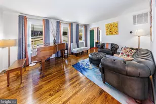 980 Old Holly Dr, Great Falls, VA 22066 - Photo 7