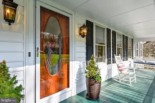 980 Old Holly Dr, Great Falls, VA 22066 - Photo 29