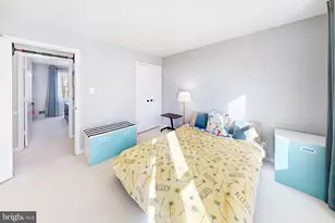 980 Old Holly Dr, Great Falls, VA 22066 - Photo 13