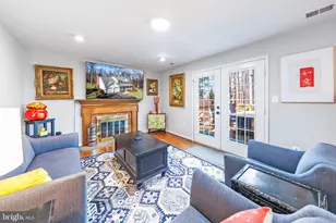 980 Old Holly Dr, Great Falls, VA 22066 - Photo 3