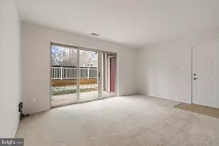 11703 Olde English Dr, Reston, VA 20190 - Photo 5