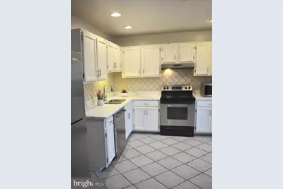 7051 Leewood Forest Drive, Springfield, VA 22151 - Photo 5