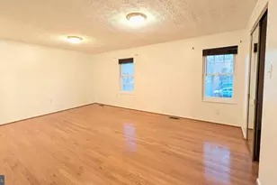 7051 Leewood Forest Dr, Springfield, VA 22151 - Photo 11