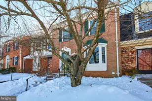 10355 Granite Creek Ln, Oakton, VA 22124 - Photo 3