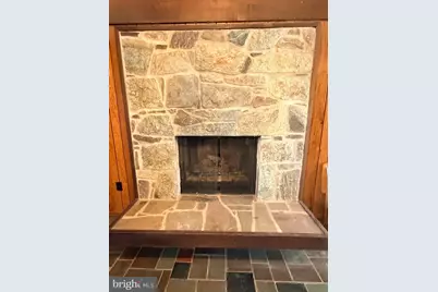 10400 Hunter Ridge Drive, Oakton, VA 22124 - Photo 5