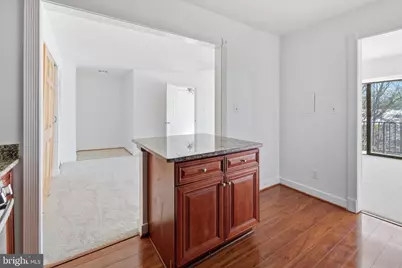 7809 Dassett #303, Annandale, VA 22003 - Photo 3