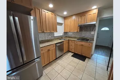 7439 Long Pine Drive, Springfield, VA 22151 - Photo 3