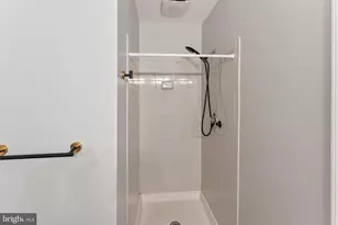 8213 Roxbury Dr, Alexandria, VA 22309 - Photo 31