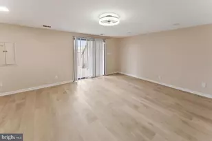 8213 Roxbury Dr, Alexandria, VA 22309 - Photo 9