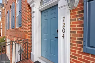 7204 Gray Heights Ct, Alexandria, VA 22315 - Photo 3