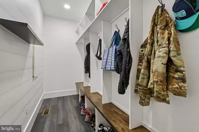 8514 Oak Chase Circle, Fairfax Station, VA 22039 - Photo 19