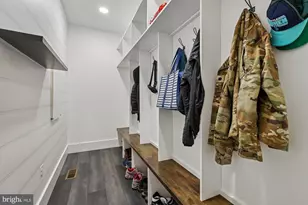 8514 Oak Chase Cir, Fairfax Station, VA 22039 - Photo 19