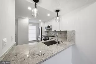 1669 Poplar Grove Dr, Reston, VA 20194 - Photo 9