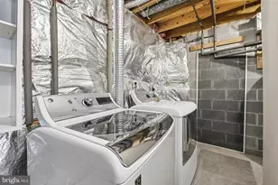 1669 Poplar Grove Dr, Reston, VA 20194 - Photo 29