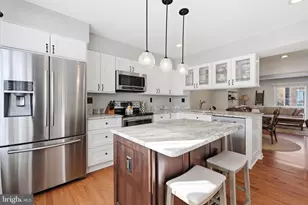 5206 Leeward Ln, Alexandria, VA 22315 - Photo 3